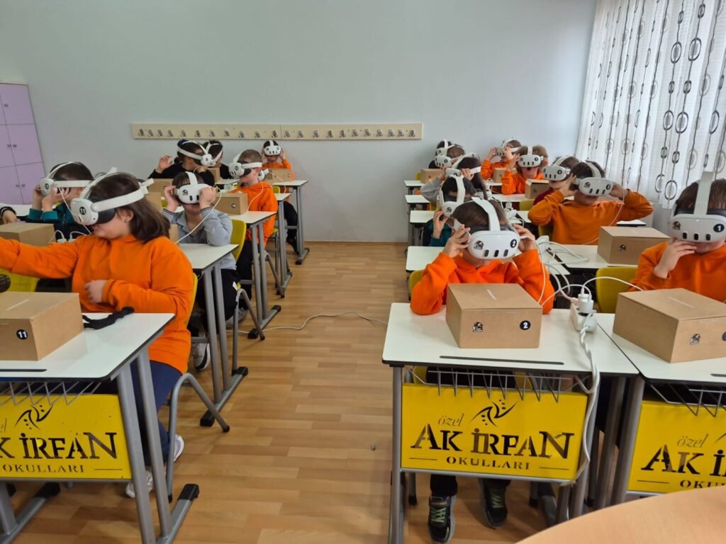 Sanal Gerçeklik (VR) - Uzay Gezegen fotoğraf 3