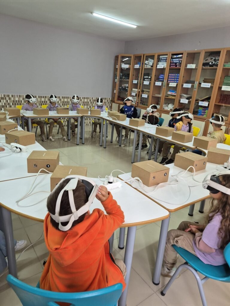 Sanal Gerçeklik (VR) - Uzay Gezegen fotoğraf 4